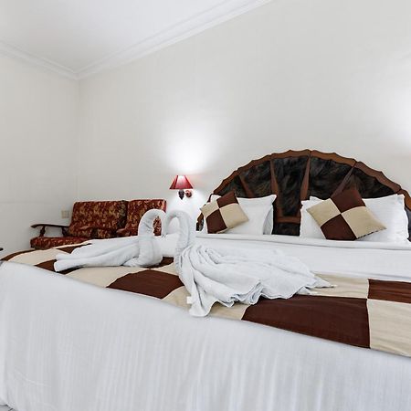 Paulson Park Hotel Kochi Extérieur photo
